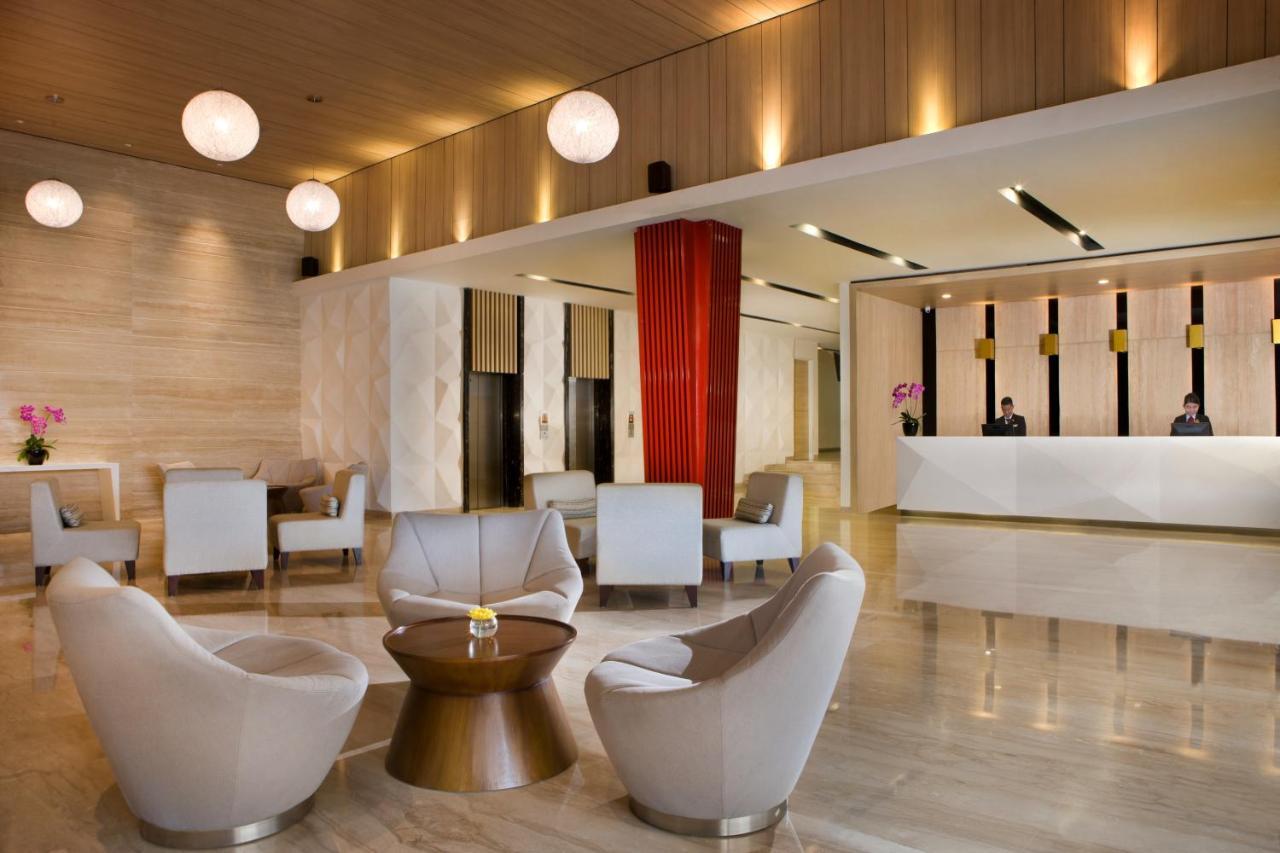 Hotel Santika Mega City Bekasi Eksteriør bilde