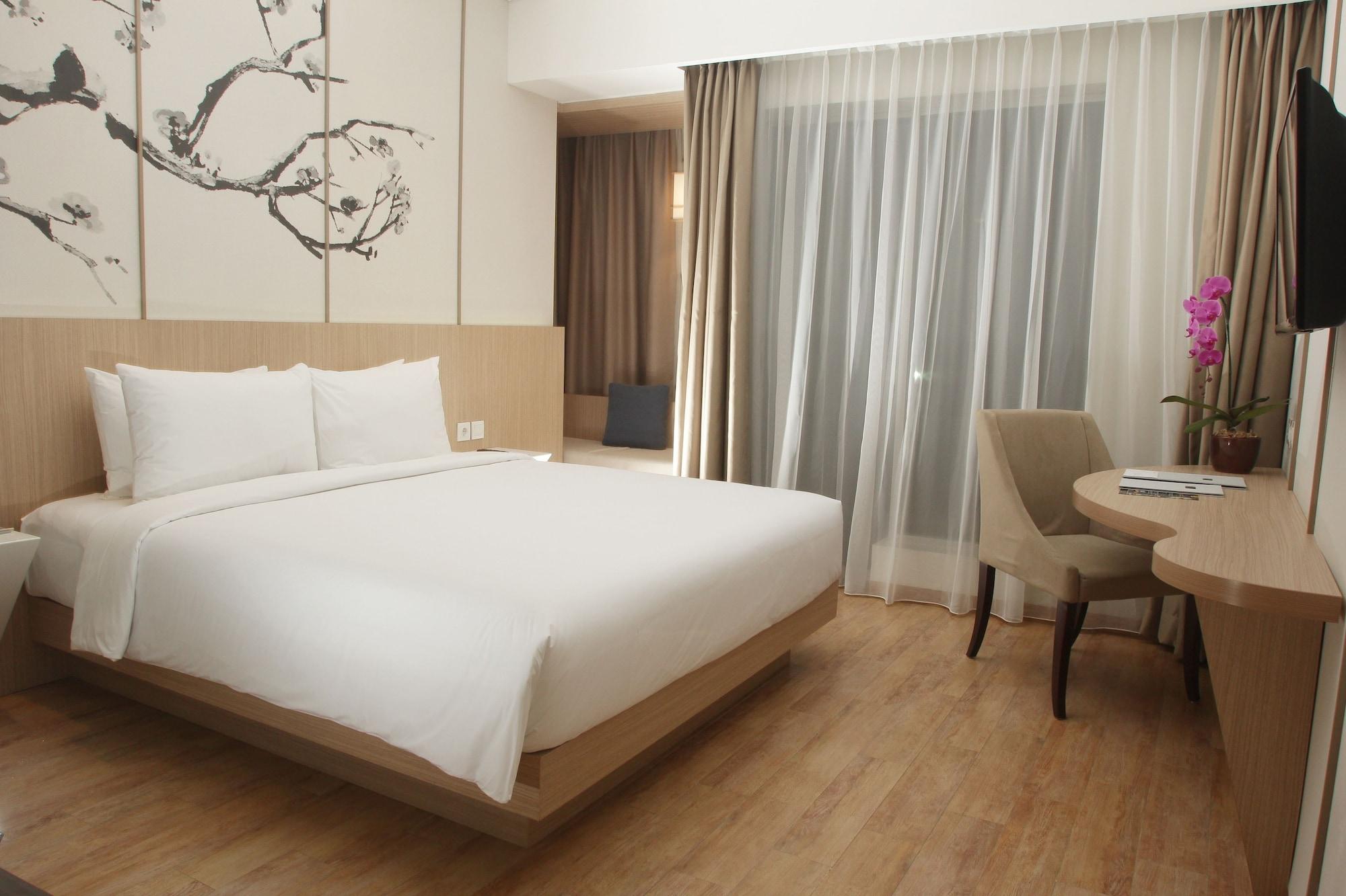 Hotel Santika Mega City Bekasi Eksteriør bilde