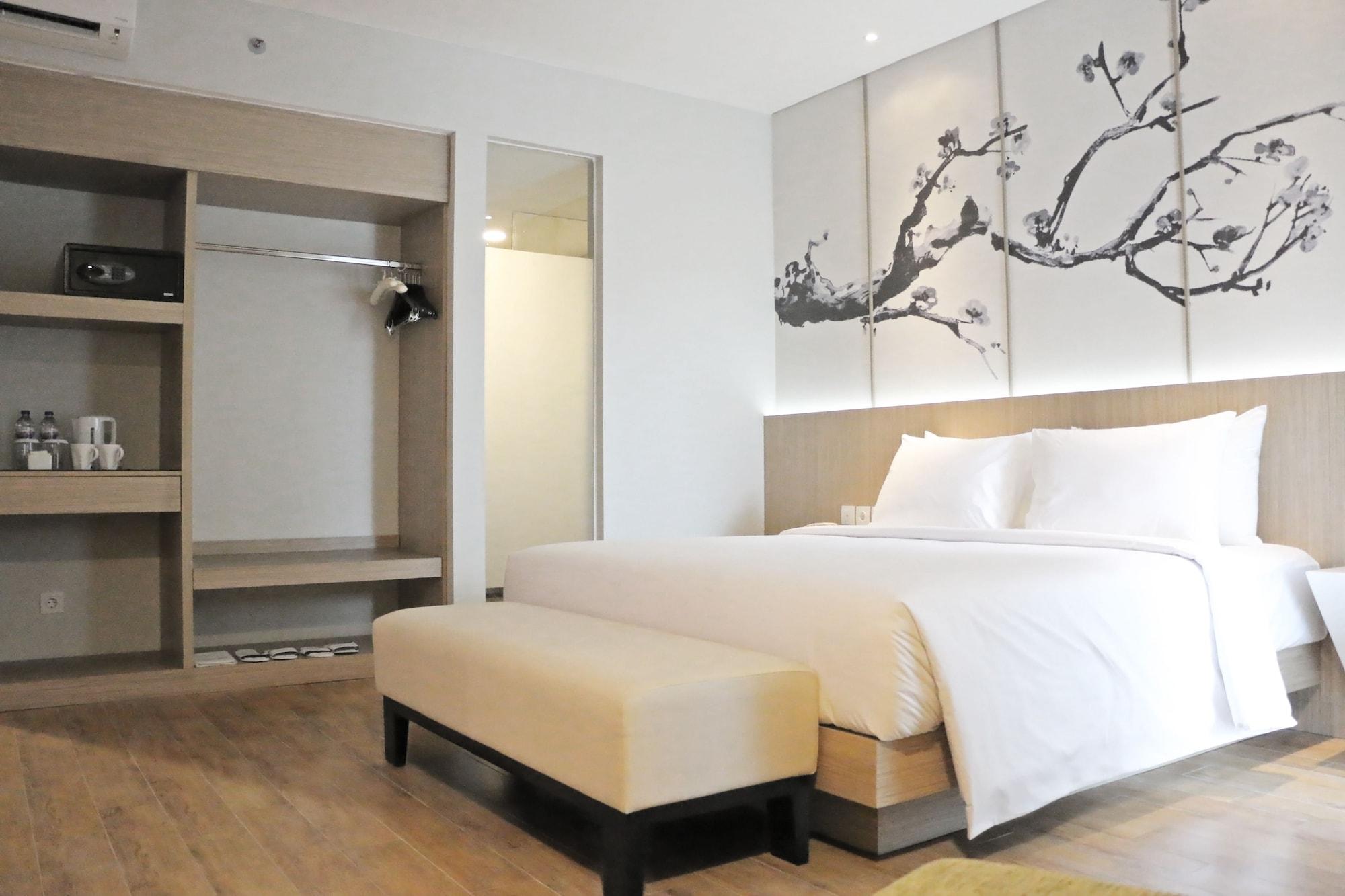 Hotel Santika Mega City Bekasi Eksteriør bilde