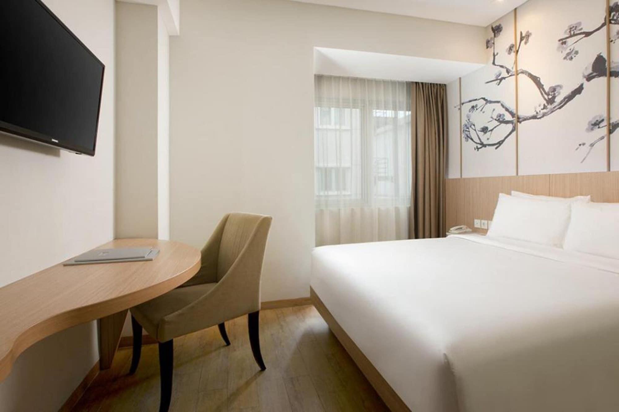Hotel Santika Mega City Bekasi Eksteriør bilde
