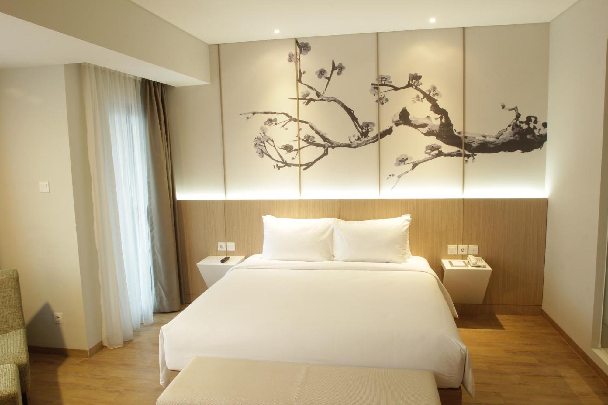 Hotel Santika Mega City Bekasi Eksteriør bilde
