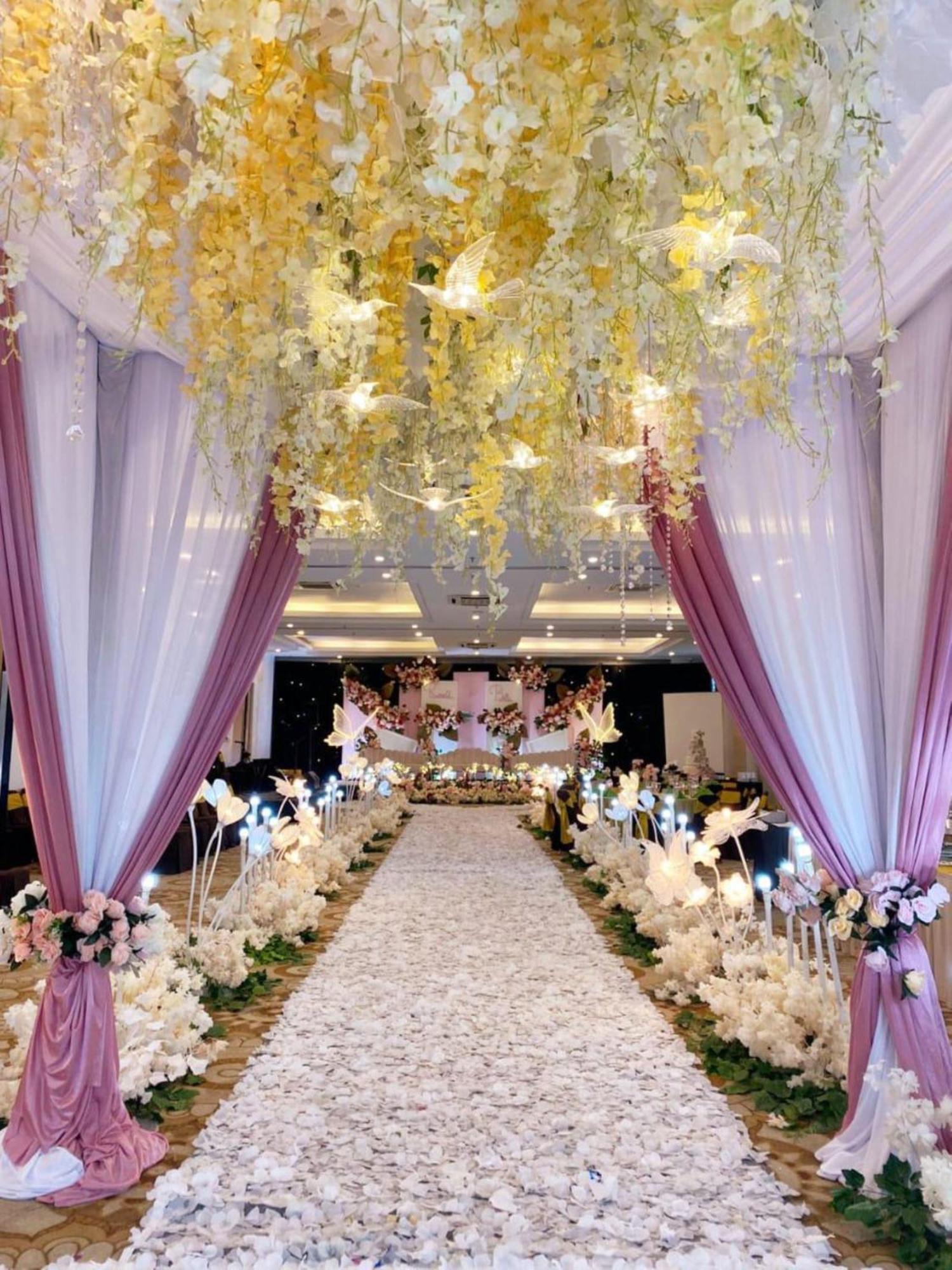Hotel Santika Mega City Bekasi Eksteriør bilde