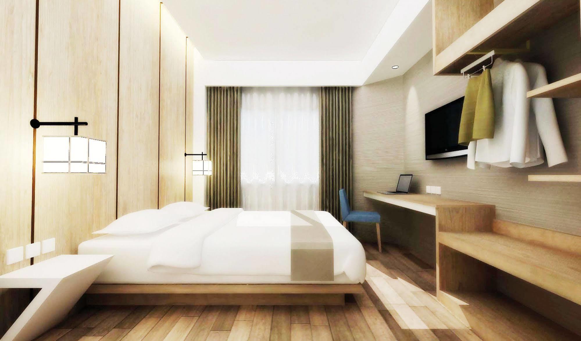 Hotel Santika Mega City Bekasi Eksteriør bilde